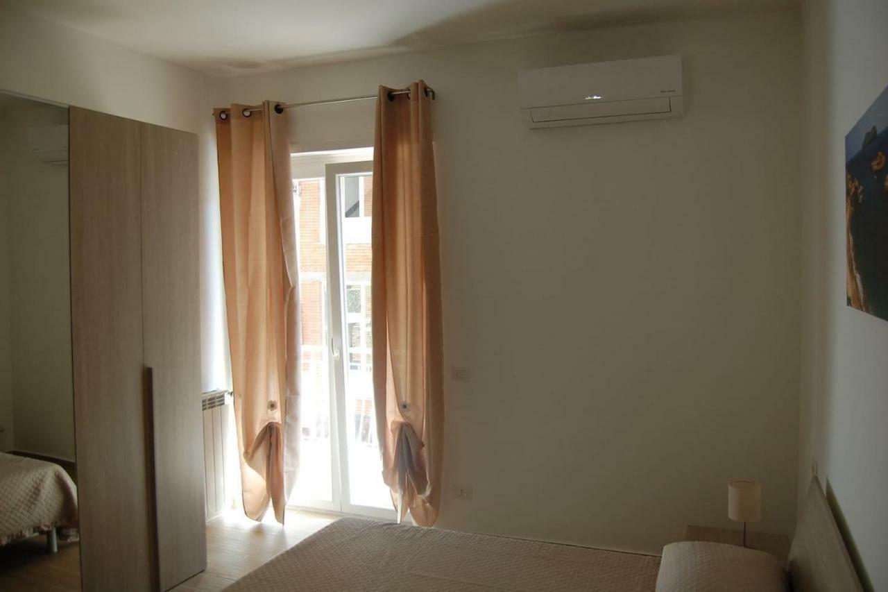 La Casa Di Nina Lägenhet Minturno Exteriör bild