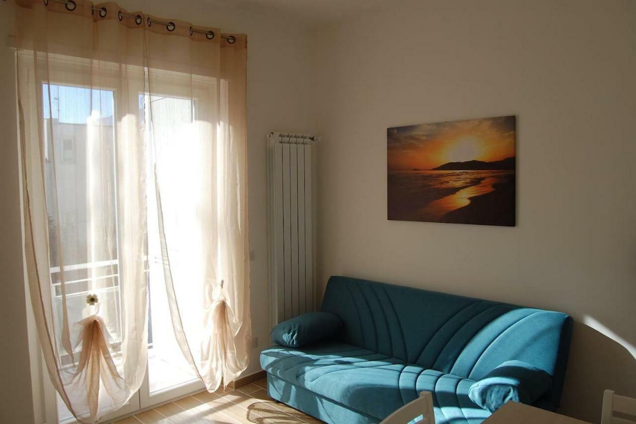 La Casa Di Nina Lägenhet Minturno Exteriör bild
